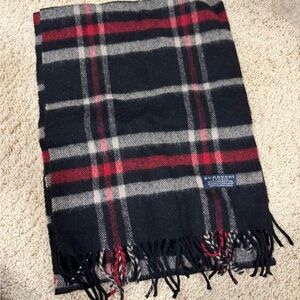 Burberry Wool Scarf in Black and Red Check